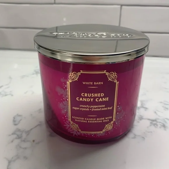 White Barn Crushed Candy Cane 3 Wick Candle - Picture 3 of 6